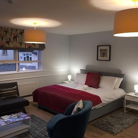 Hugh O'Neill Ambassador Suite 邓甘农 外观 照片
